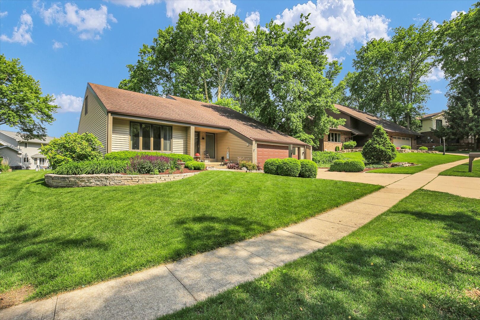 332 Indian Hills Drive Property Photo 3