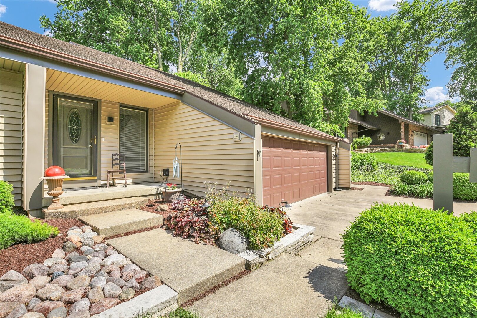 332 Indian Hills Drive Property Photo 5