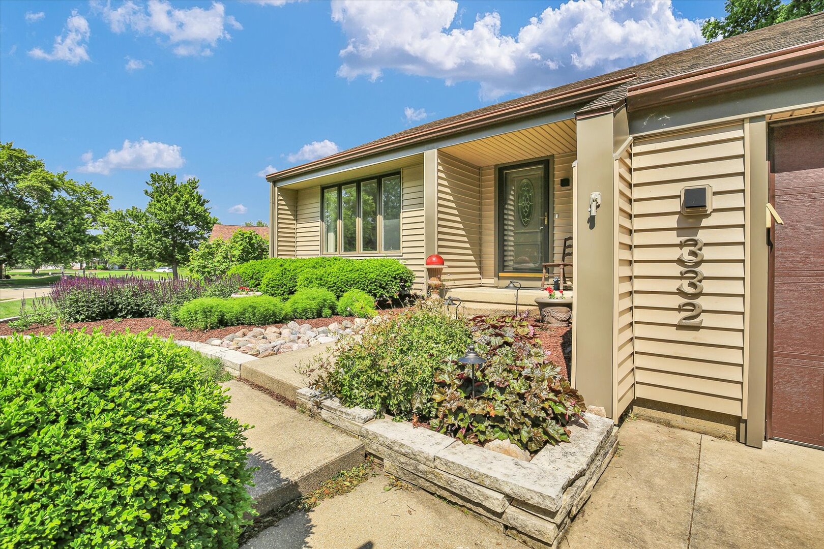 332 Indian Hills Drive Property Photo 6