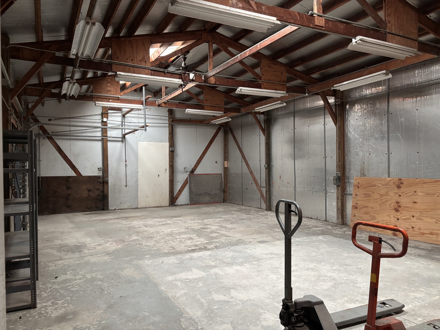 306 4th Street Property Photo 3