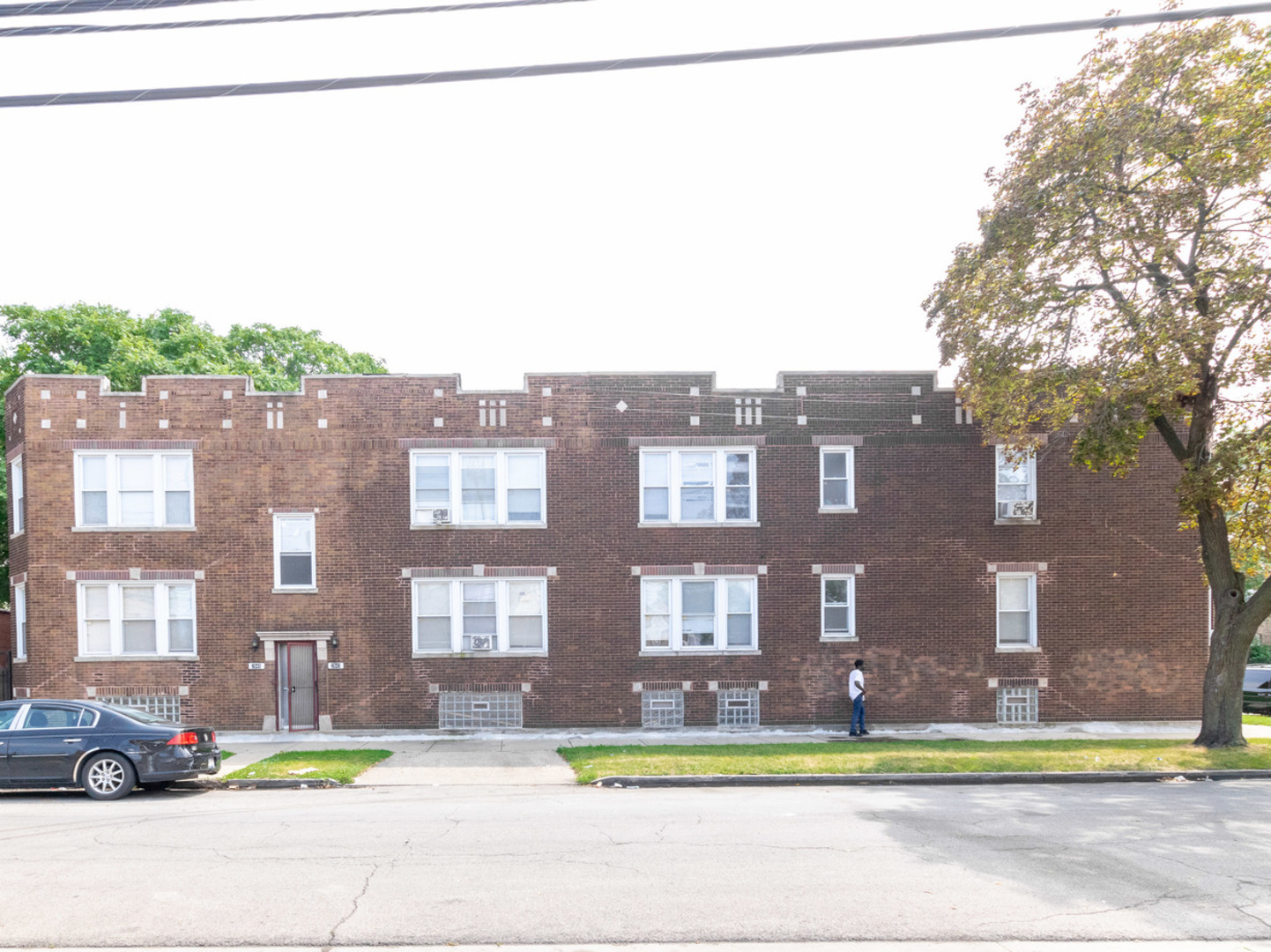 8001 S Exchange Avenue Property Photo 1
