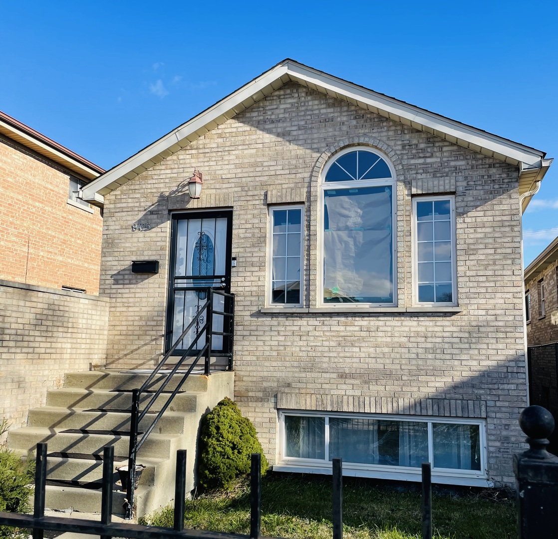 8425 S Marshfield Avenue Property Photo 1