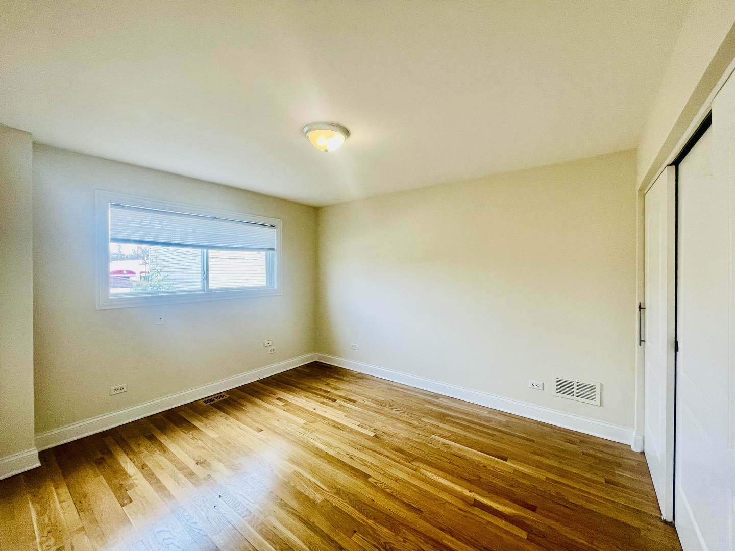 8425 S Marshfield Avenue Property Photo 12