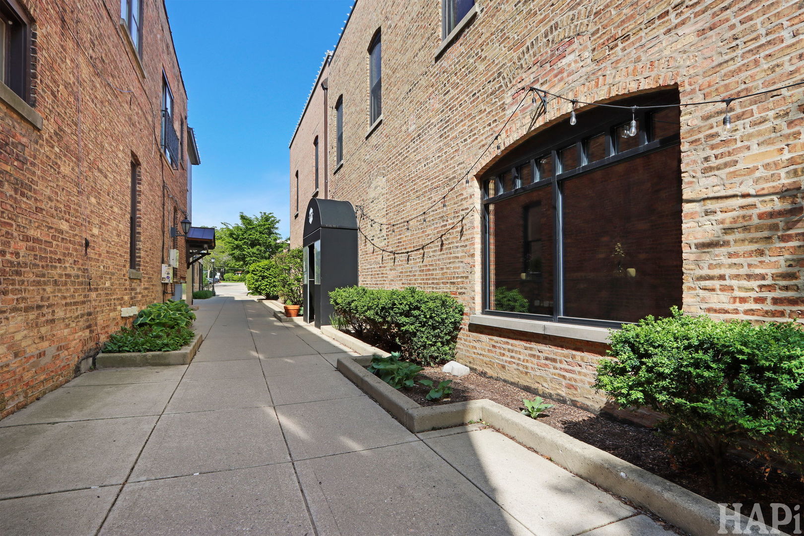 545-47 N Milwaukee Avenue Property Photo 23