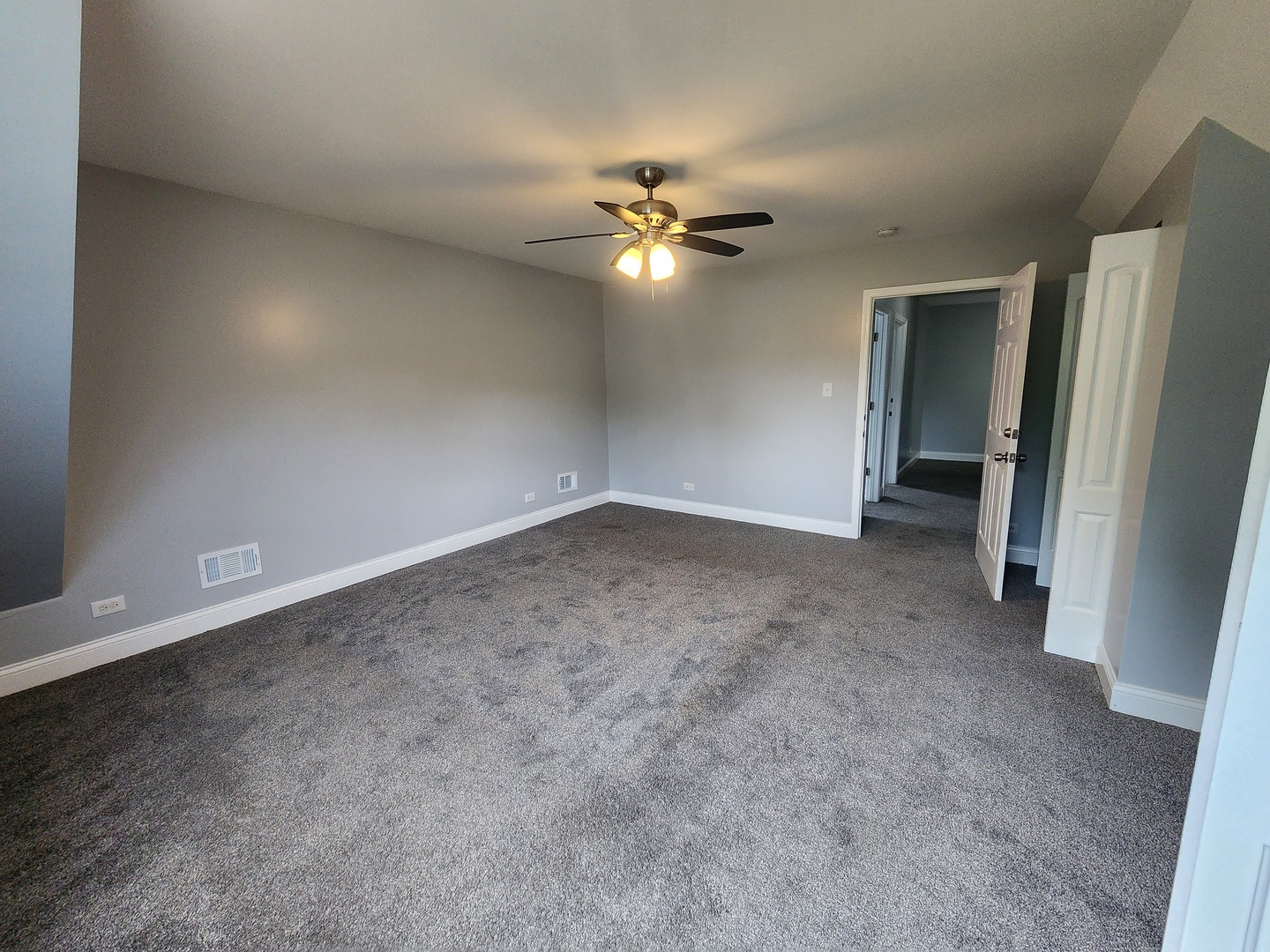 2102 W 68th Place Property Photo 14