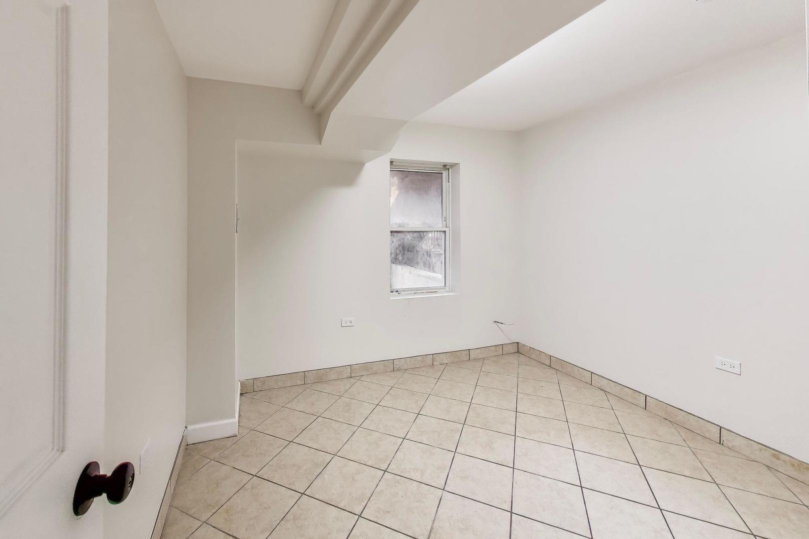 4330 S Langley Avenue Property Photo 36