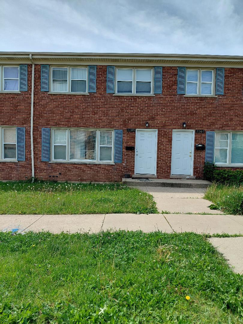 2205 Williamsburg Drive Property Photo 1