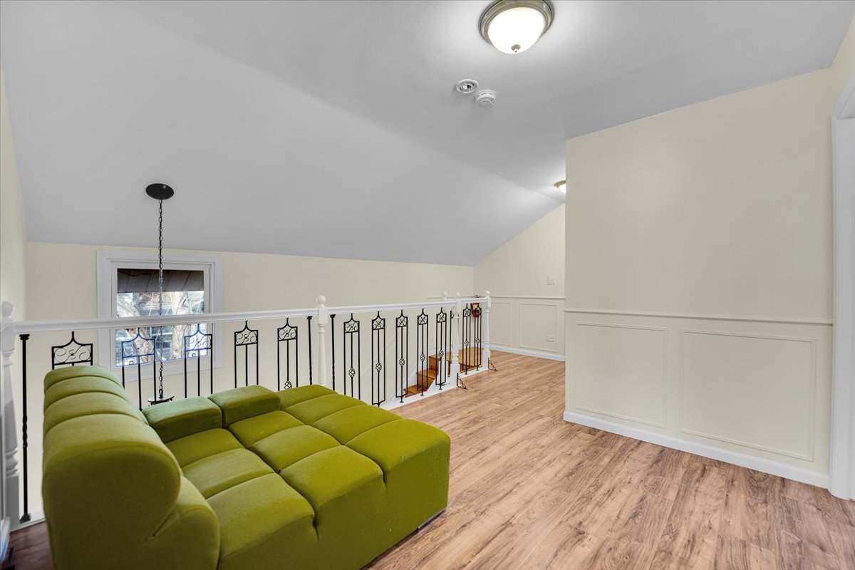 49 N Lake Avenue Property Photo 26