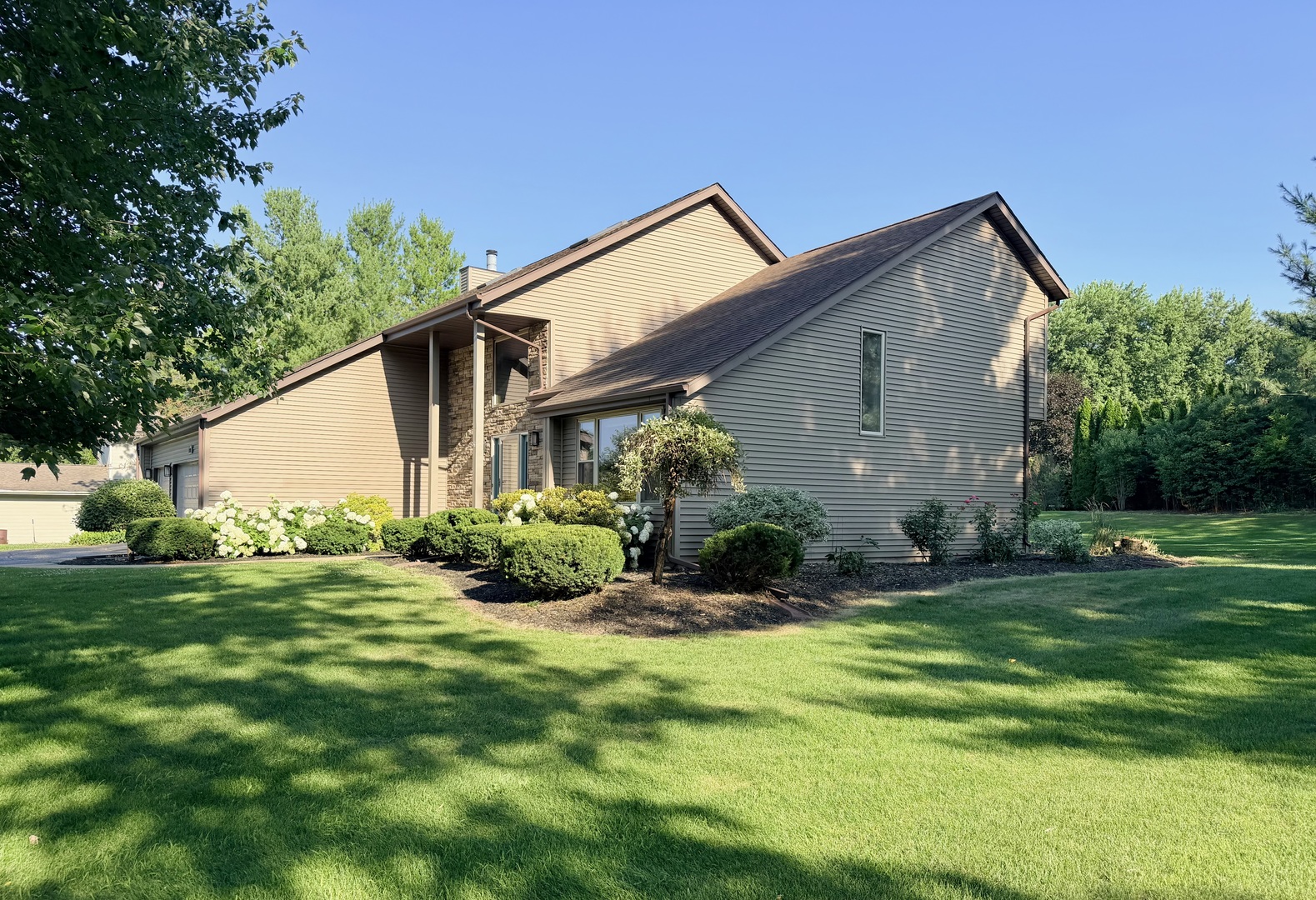643 Lindgren Lane Property Photo 3
