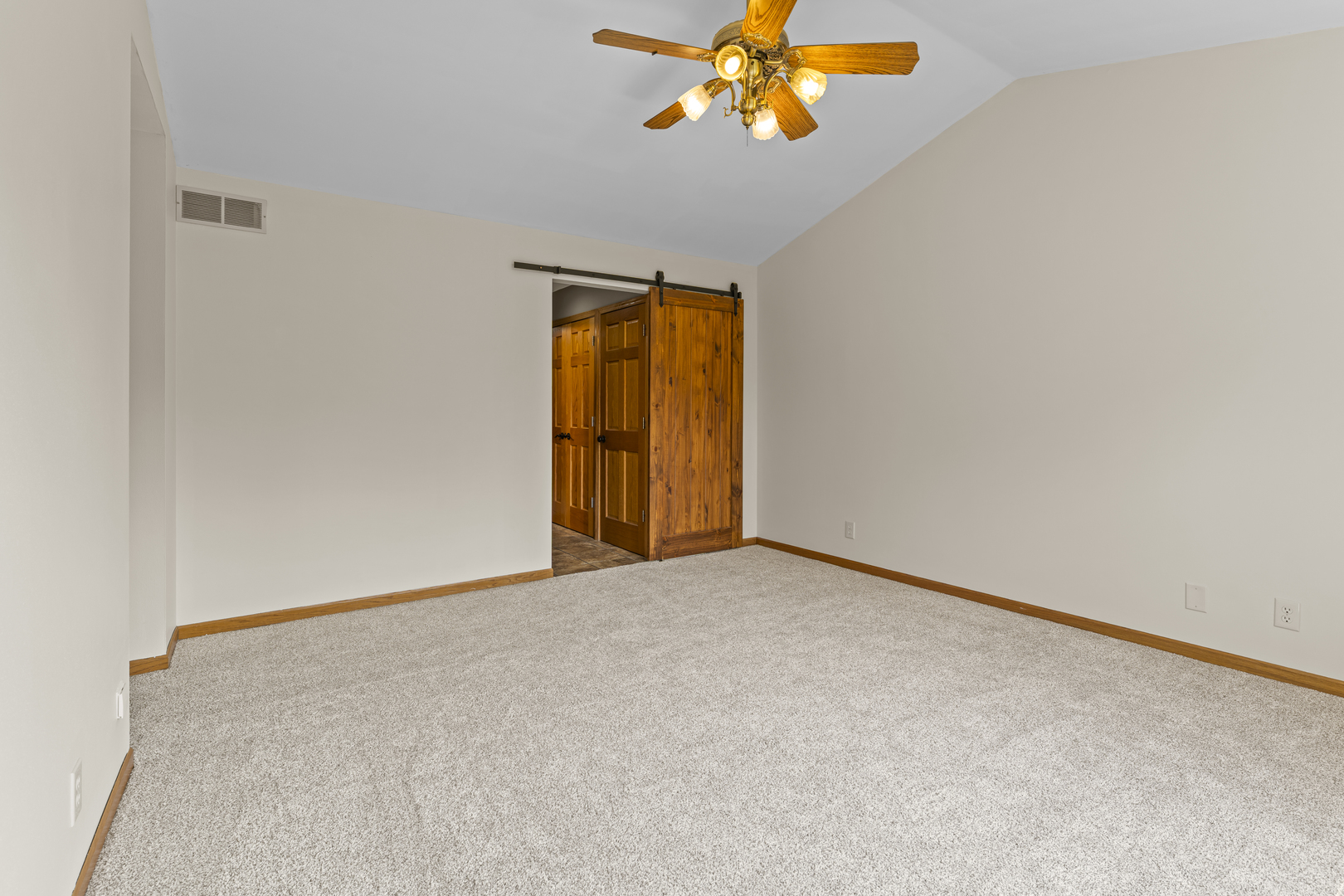 643 Lindgren Lane Property Photo 34
