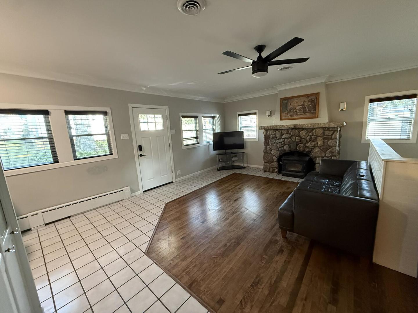 21990 W 6th Street Property Photo 6