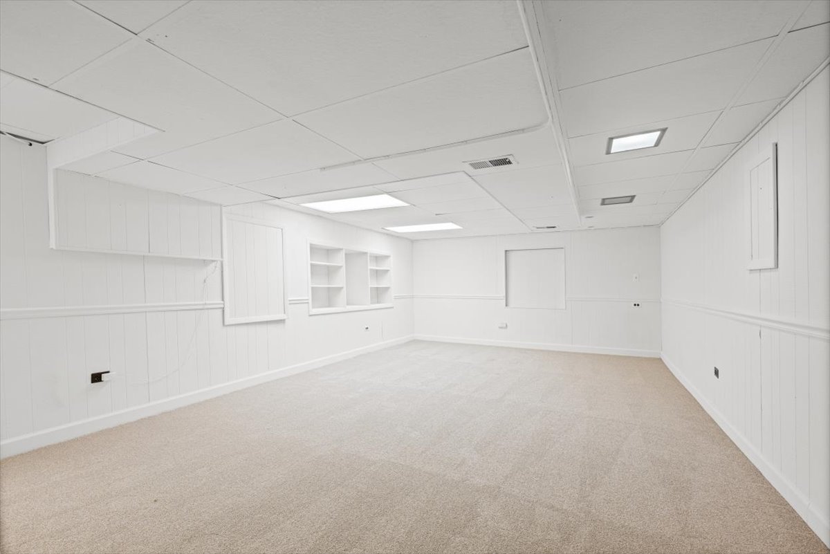 815 Barberry Road Property Photo 25