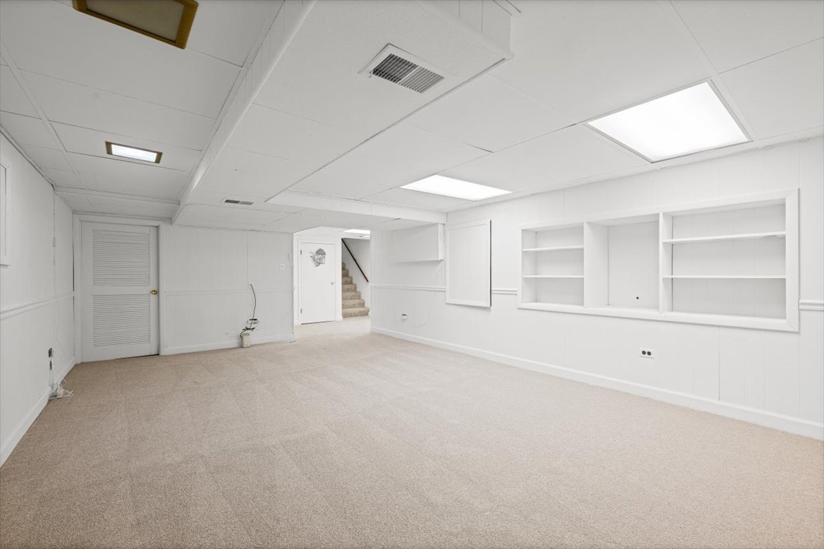 815 Barberry Road Property Photo 26