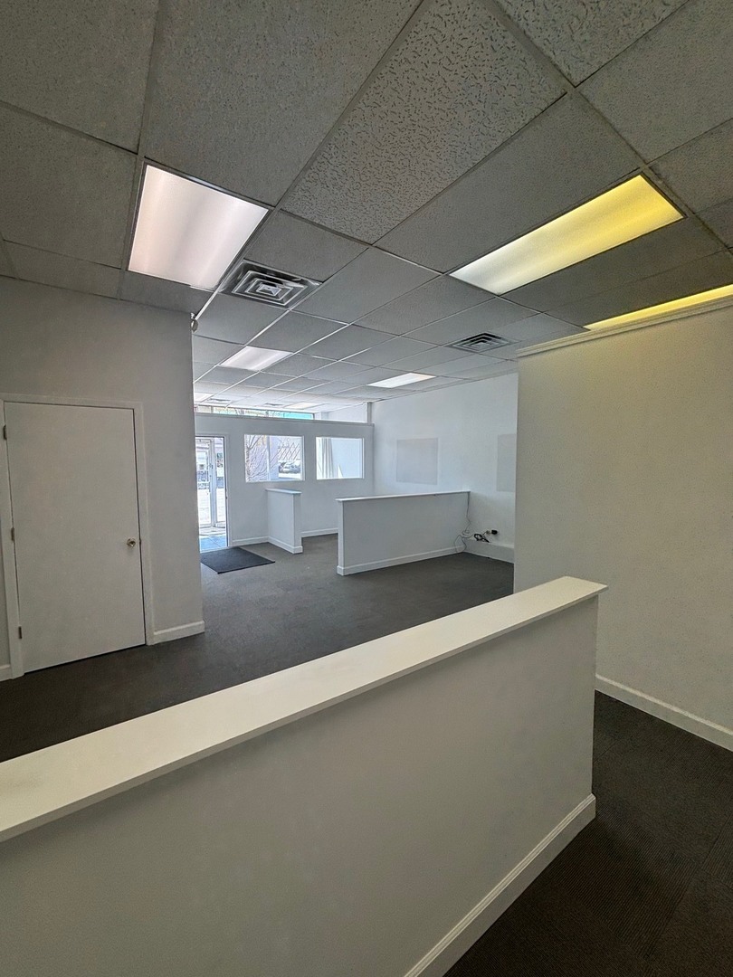 2008 W Chicago Avenue Property Photo 3