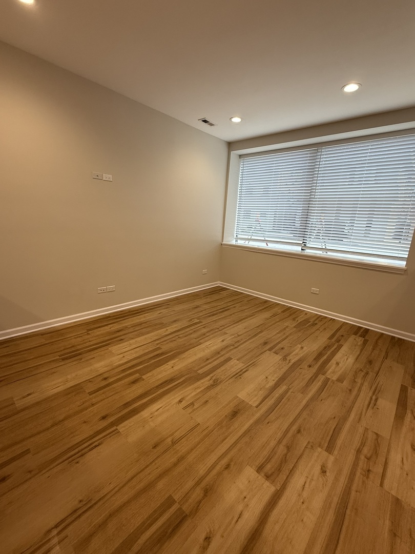 5751 W Higgins Avenue 1s Property Photo 6