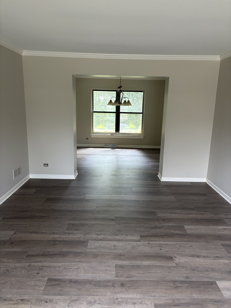 2284 Salisbury Drive Property Photo 2