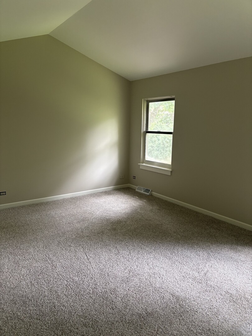 2284 Salisbury Drive Property Photo 10