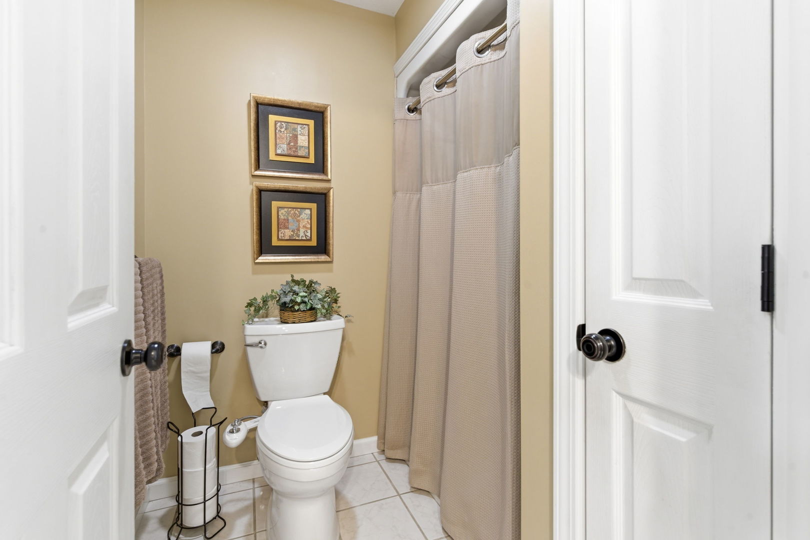 9916 Karnes Road Property Photo 17