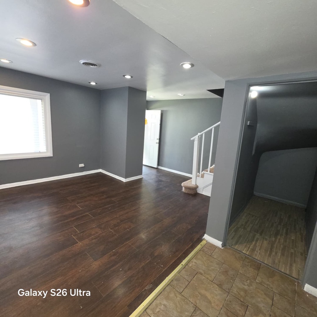 6759 S Calumet Avenue Property Photo 7