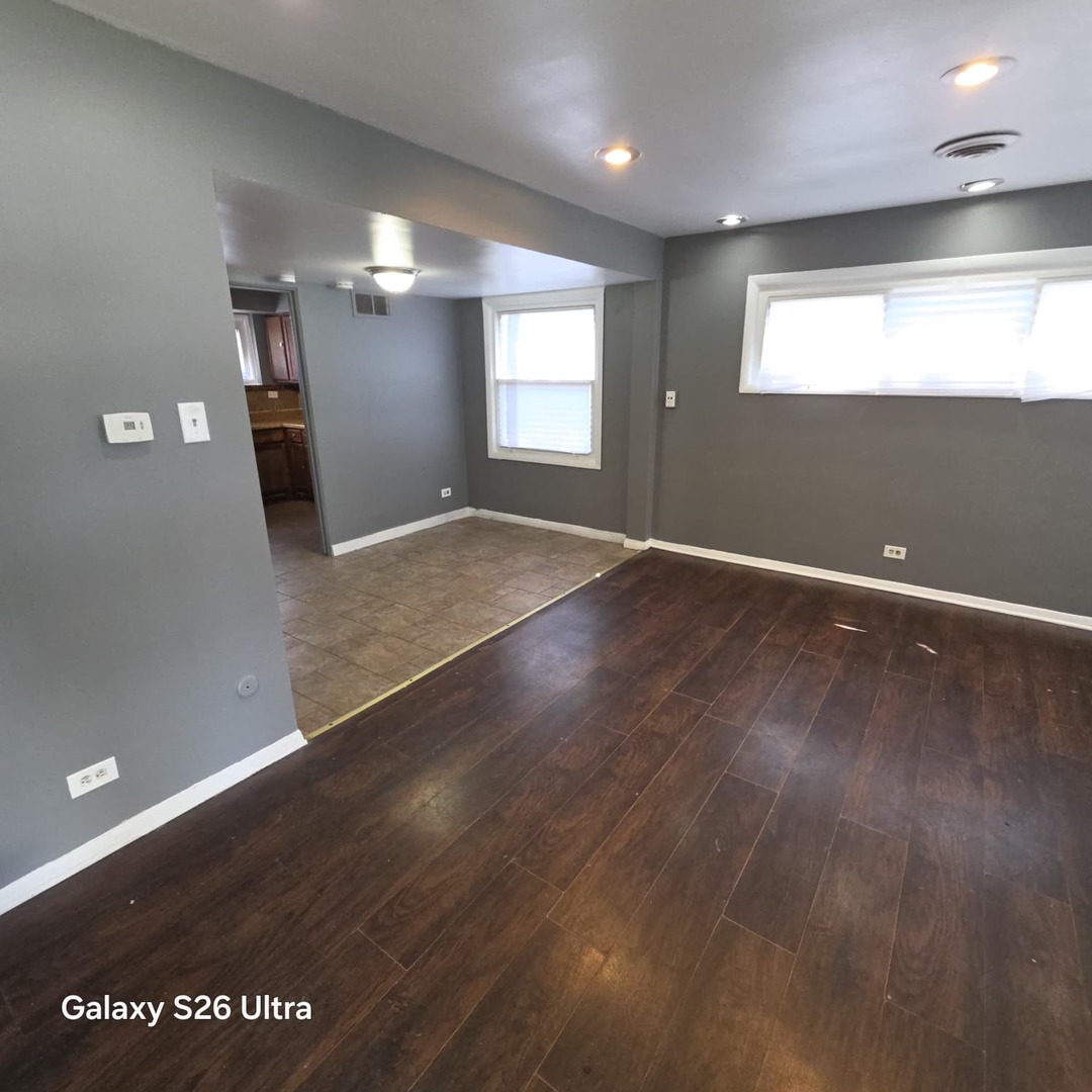 6759 S Calumet Avenue Property Photo 14