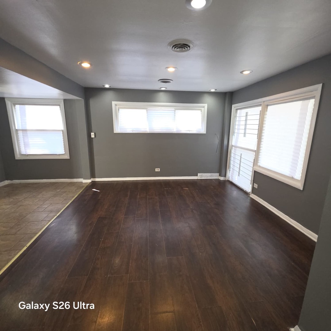 6759 S Calumet Avenue Property Photo 15