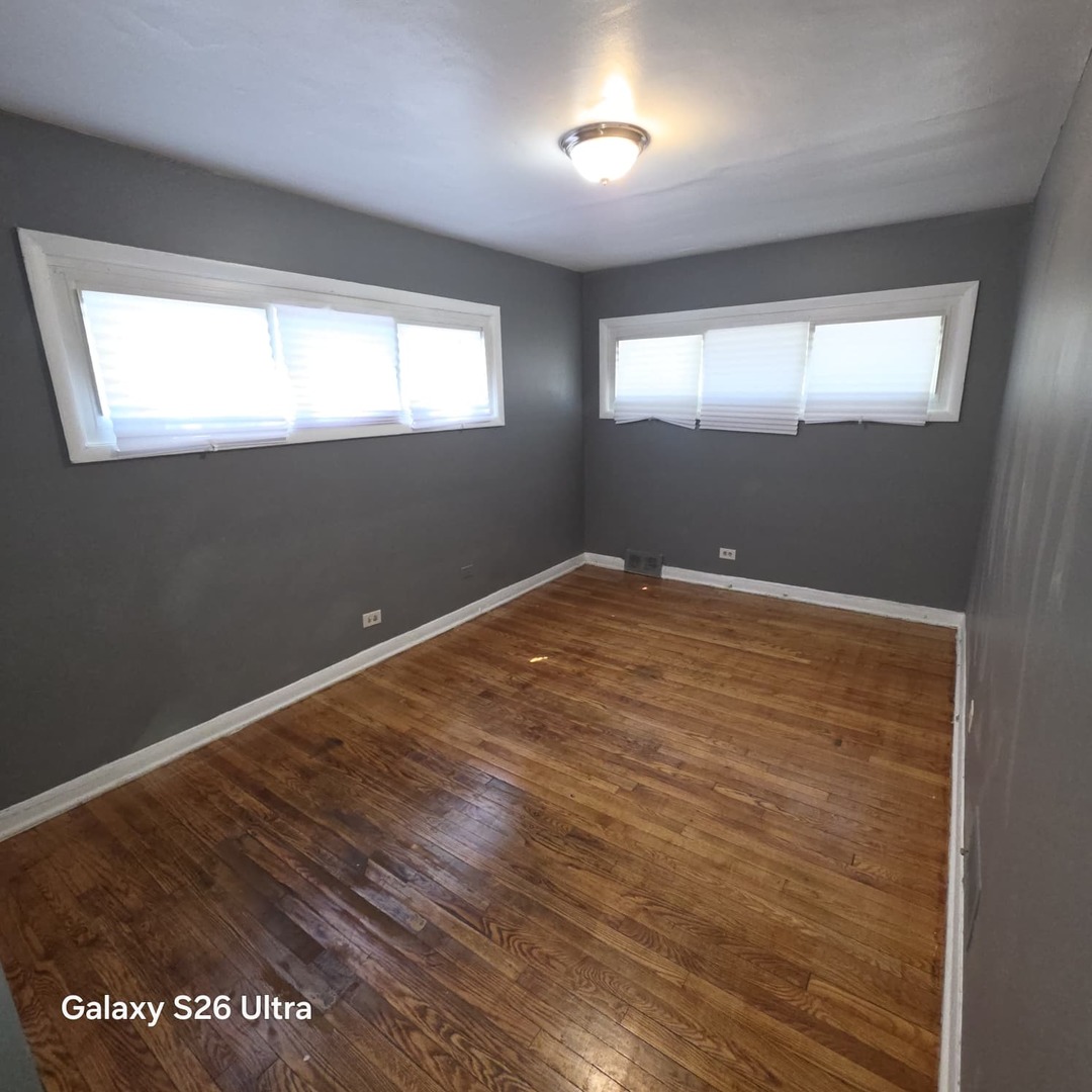 6759 S Calumet Avenue Property Photo 19