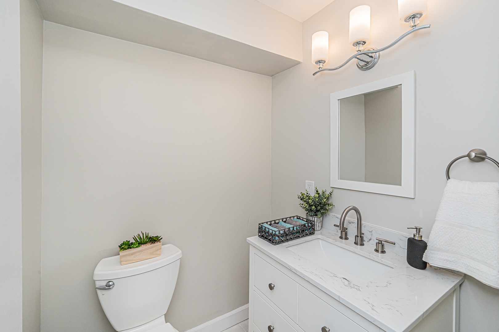 432 Skokie Boulevard Property Photo 19