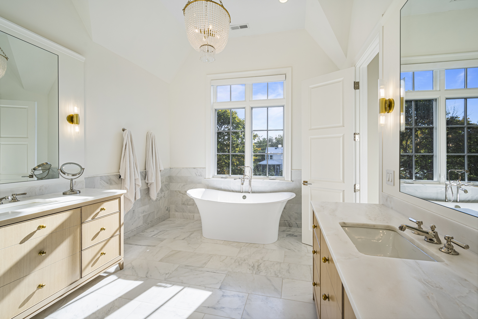 488 Park Avenue Property Photo 23