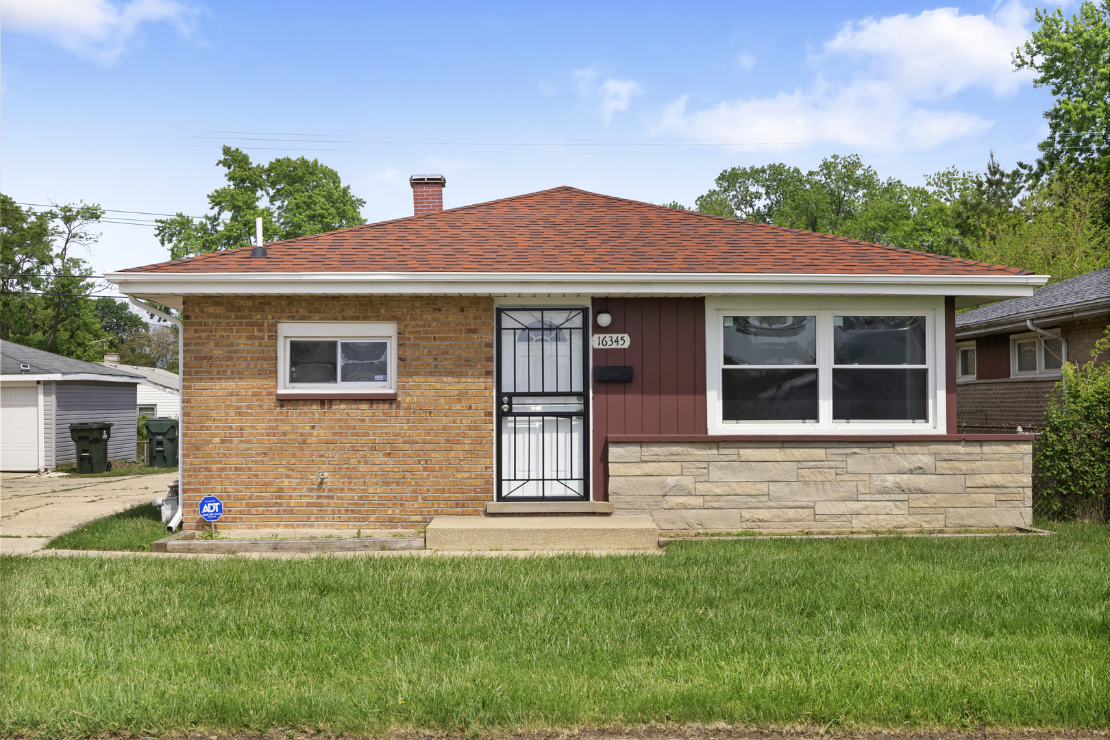 16343 Dixie Highway Property Photo 1