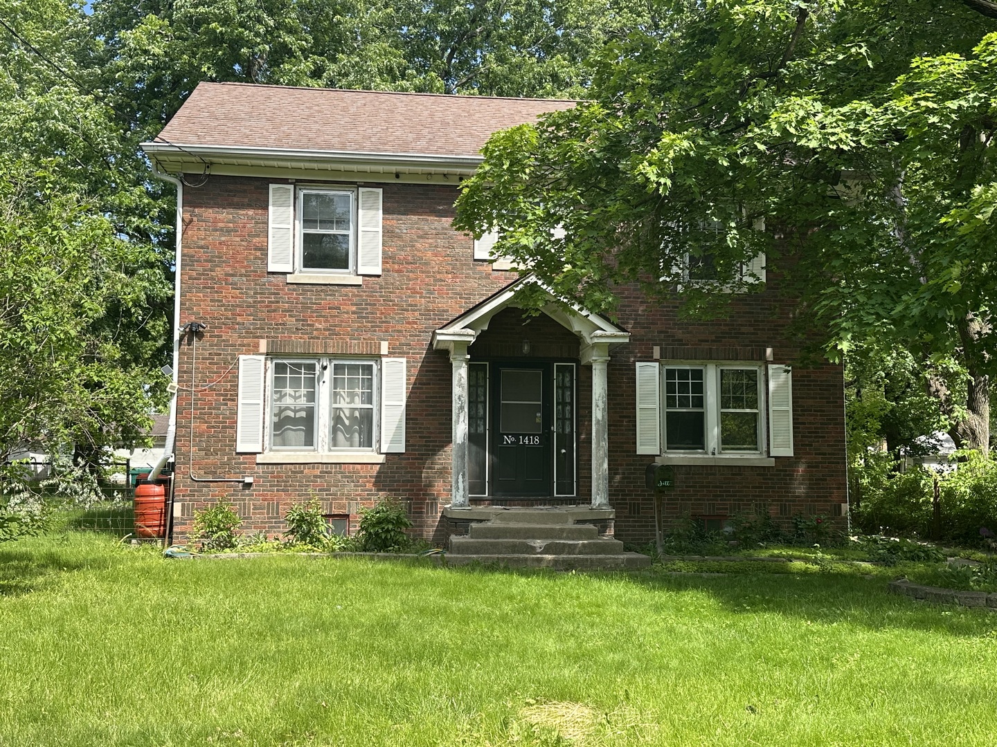 1418 N Sheridan Road Property Photo 1