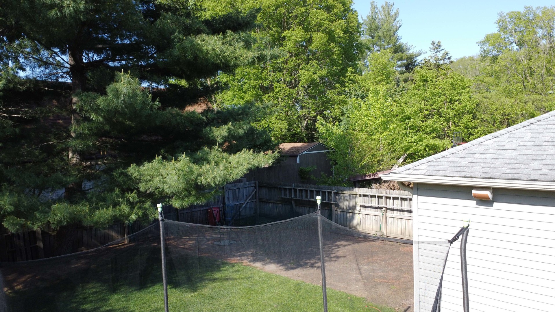 215 W Jones Street Property Photo 8