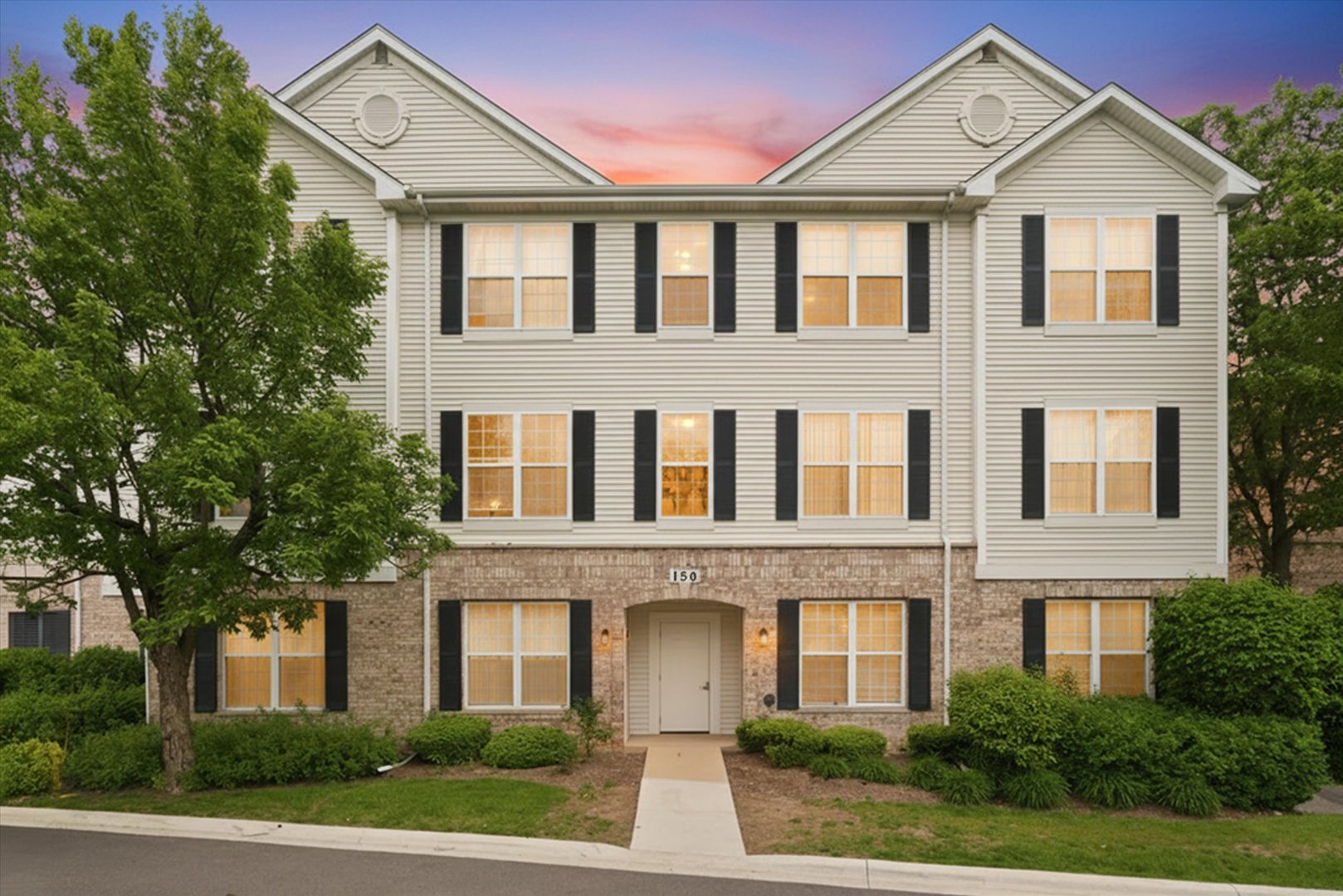 150 S Waters Edge Drive F Property Photo 1