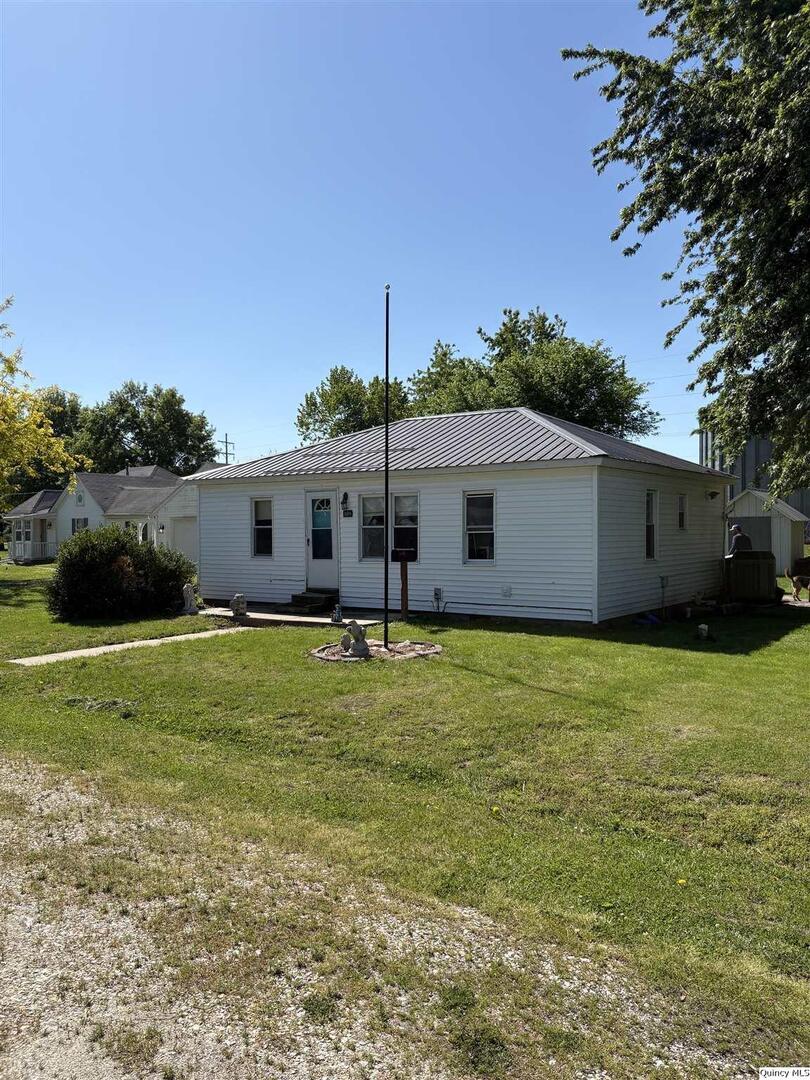 204 W Main Cross Property Photo 1