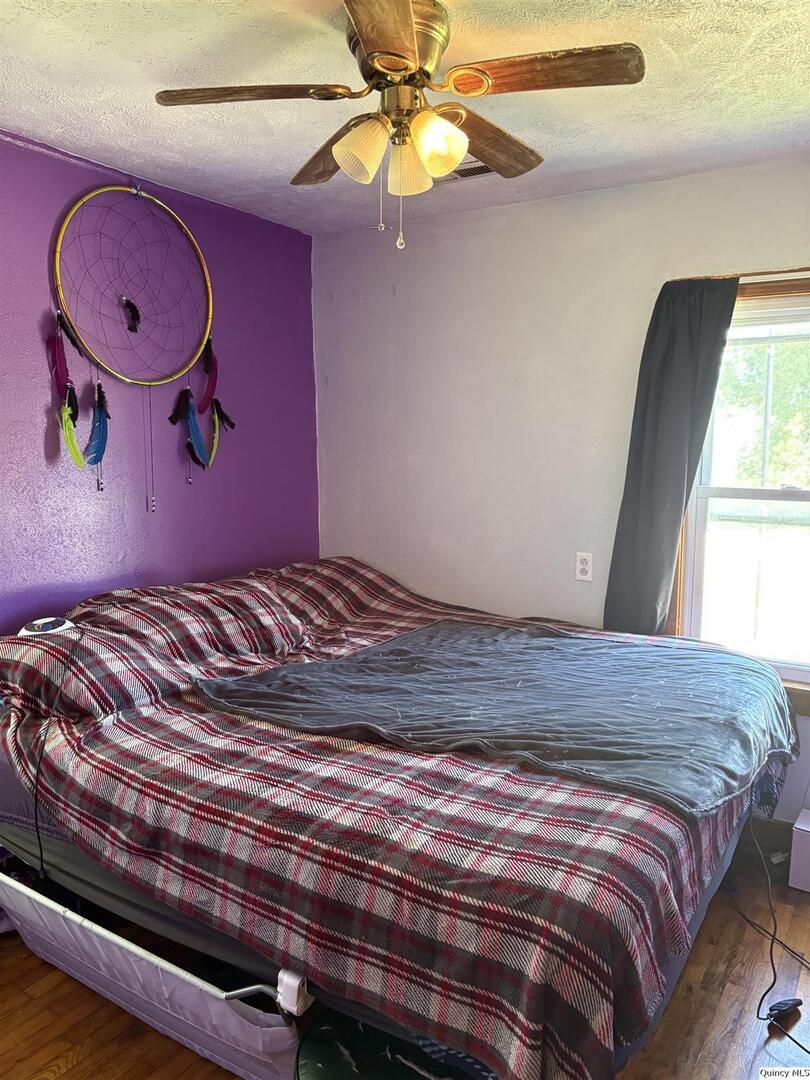 204 W Main Cross Property Photo 5