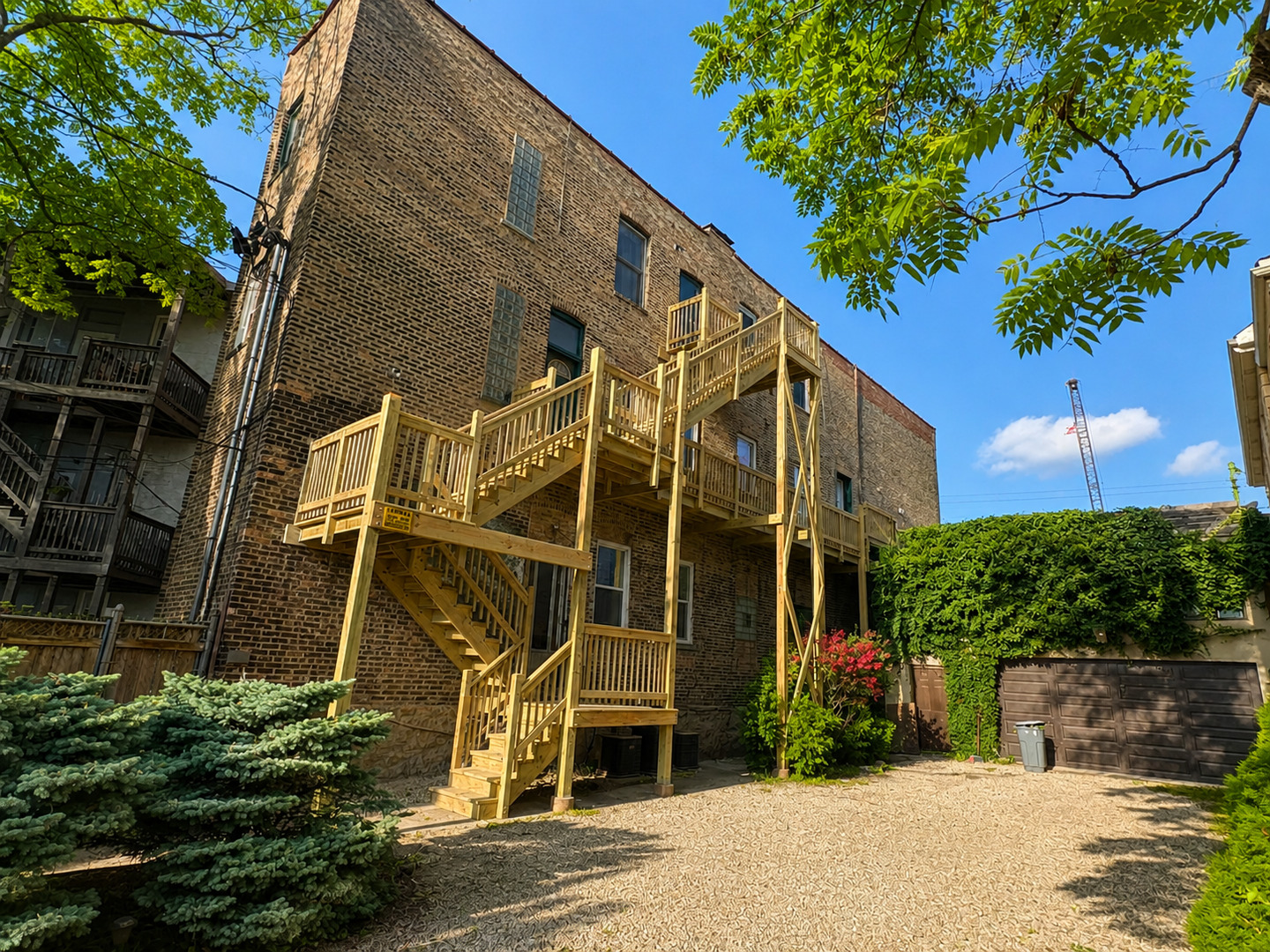 3265 S Archer Avenue Property Photo 3