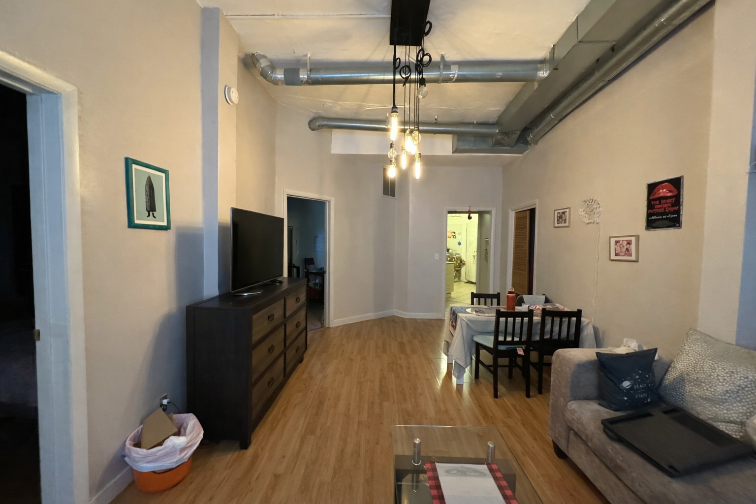3265 S Archer Avenue Property Photo 7