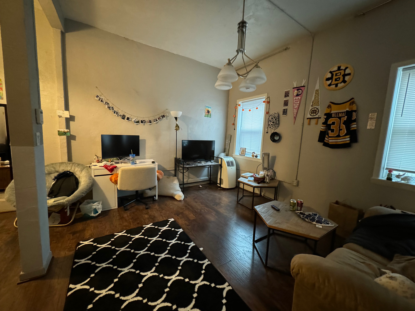 3265 S Archer Avenue Property Photo 8
