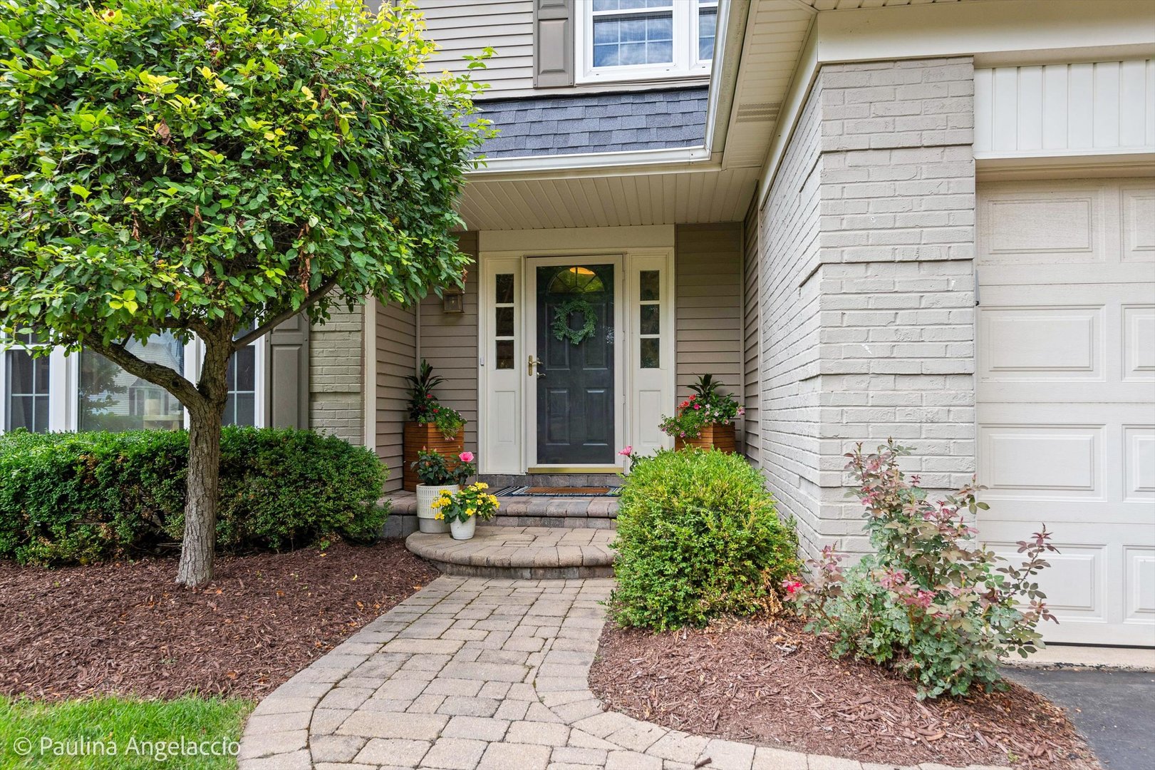 986 Commonwealth Court Property Photo 2