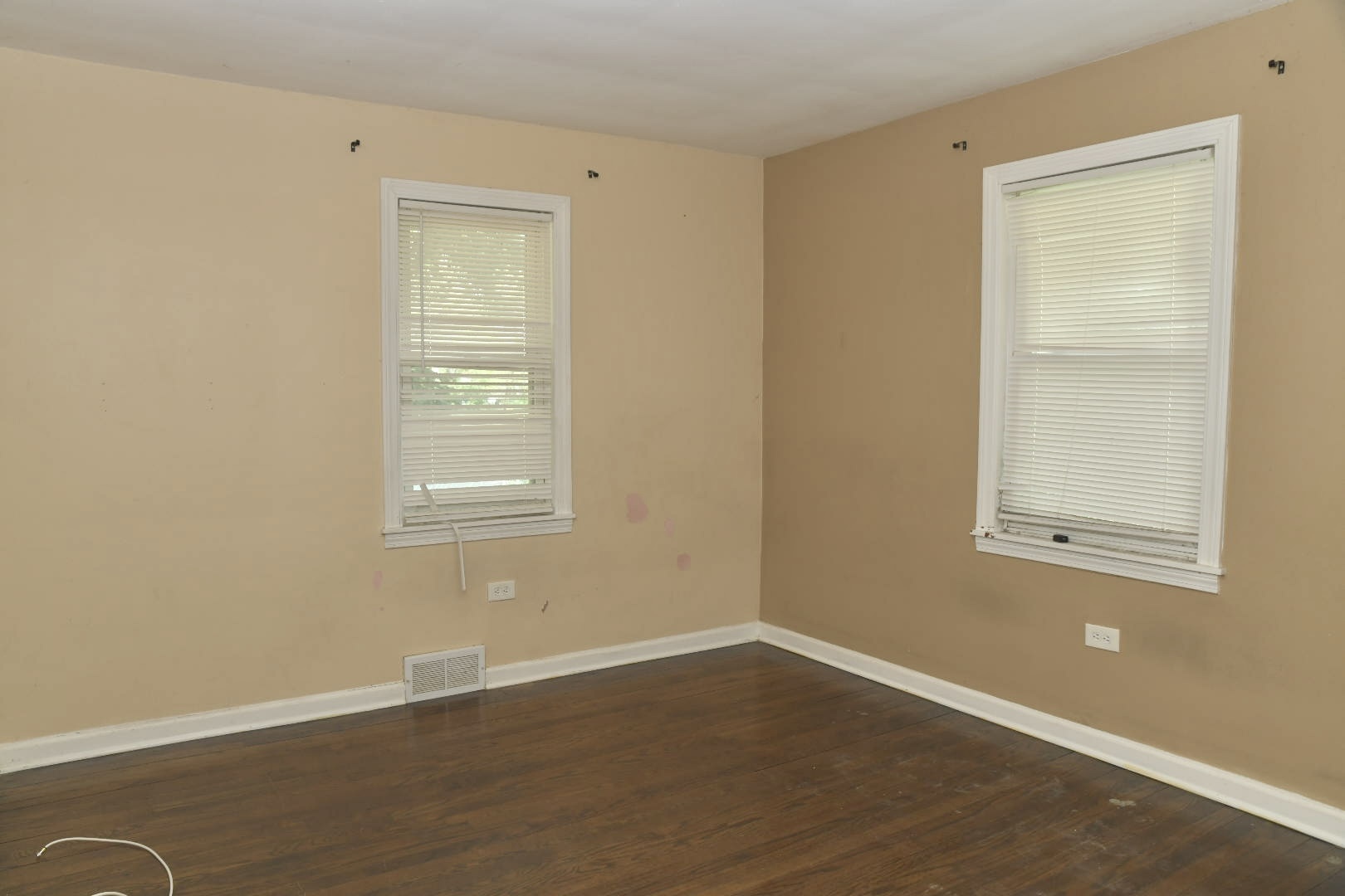 1325 Glenn Drive Property Photo 8