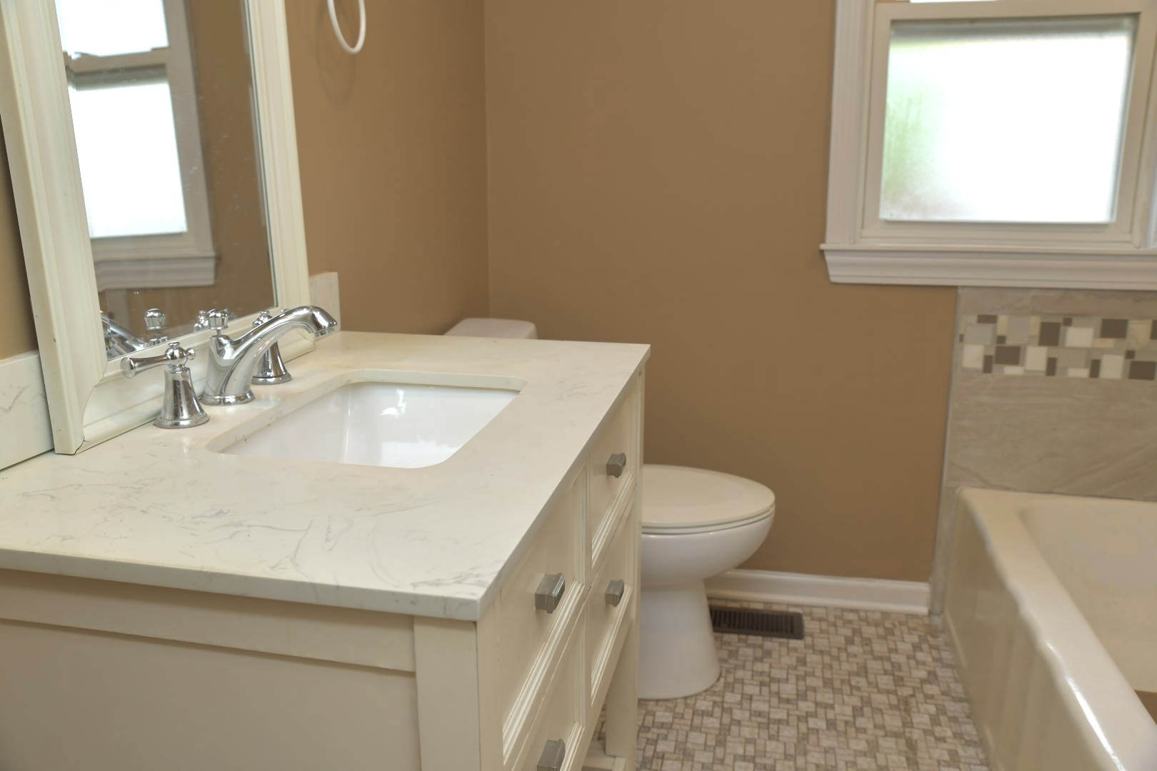 1325 Glenn Drive Property Photo 12