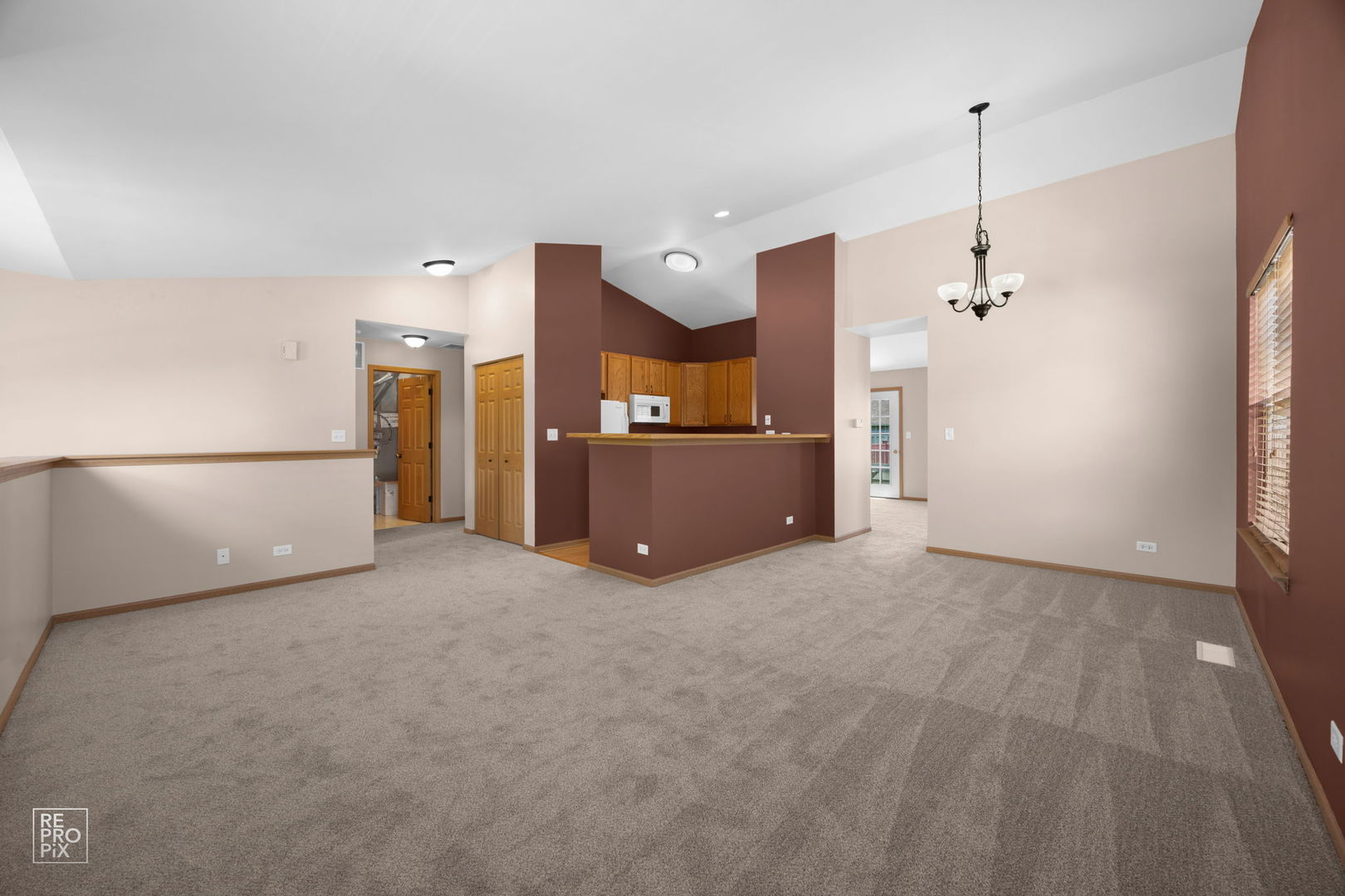 2532 Golf Ridge Circle Property Photo 3