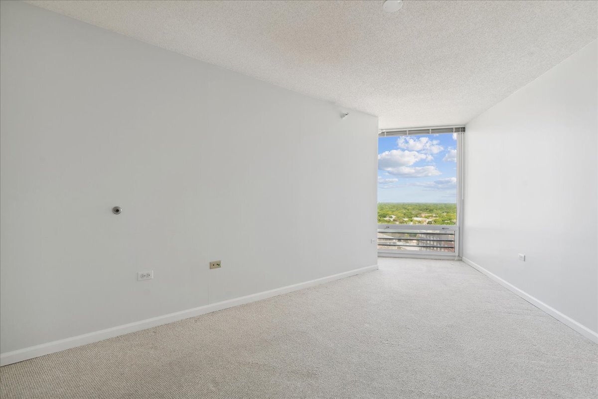 1720 Maple Avenue 2240 Property Photo 16