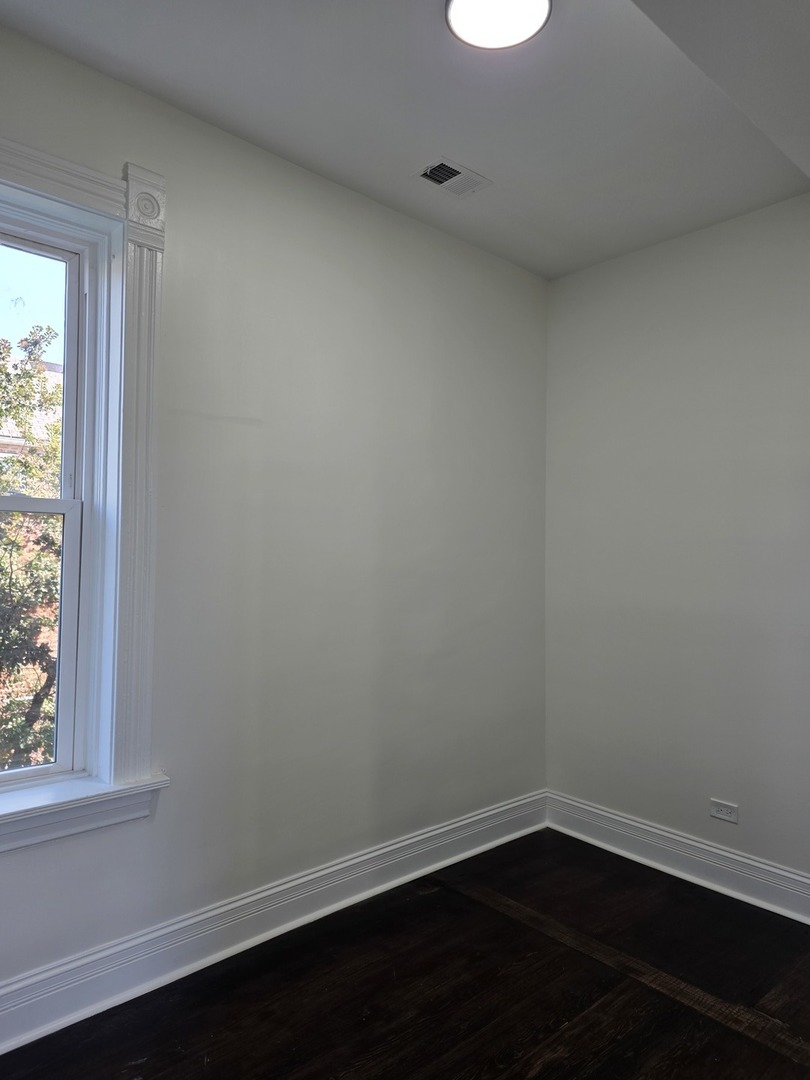 3444 S Western Avenue 1r Property Photo 12