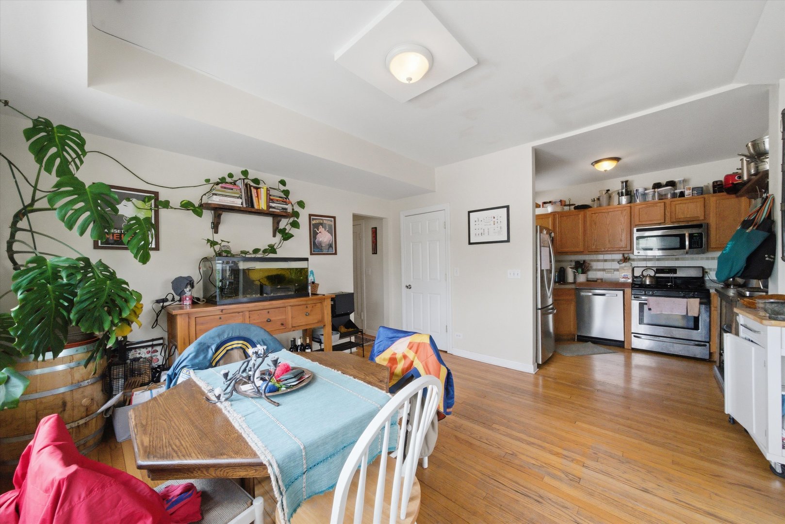 629 W Howard Street Property Photo 5