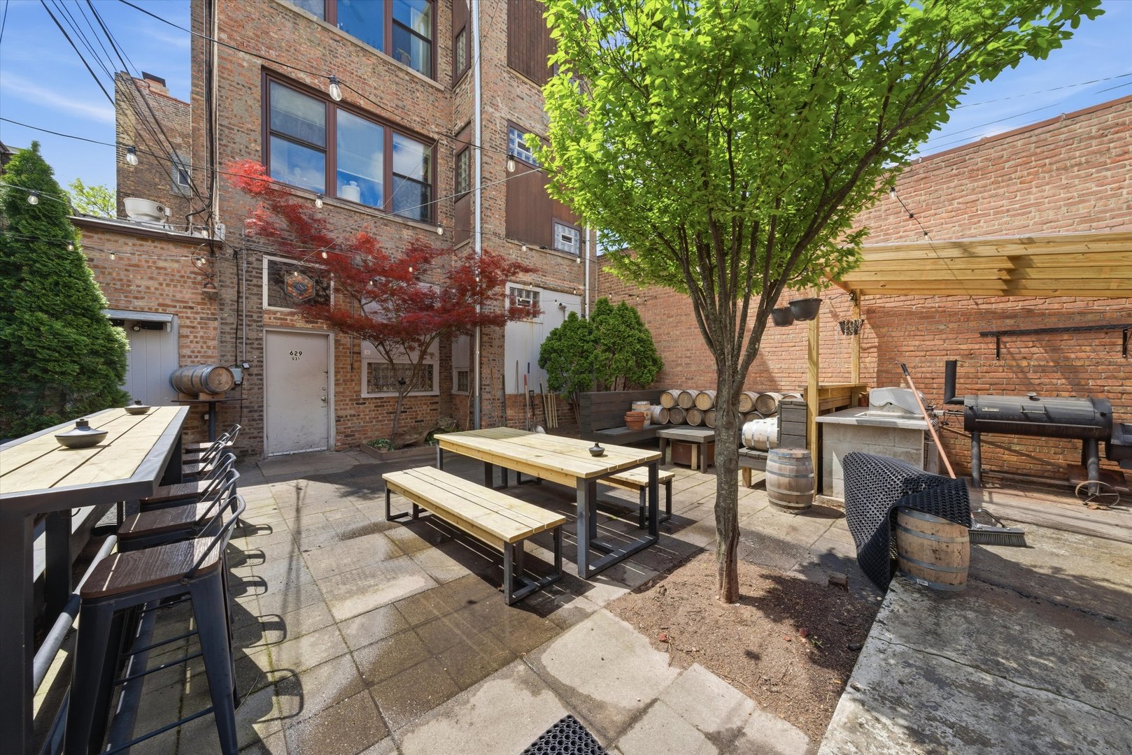 629 W Howard Street Property Photo 30