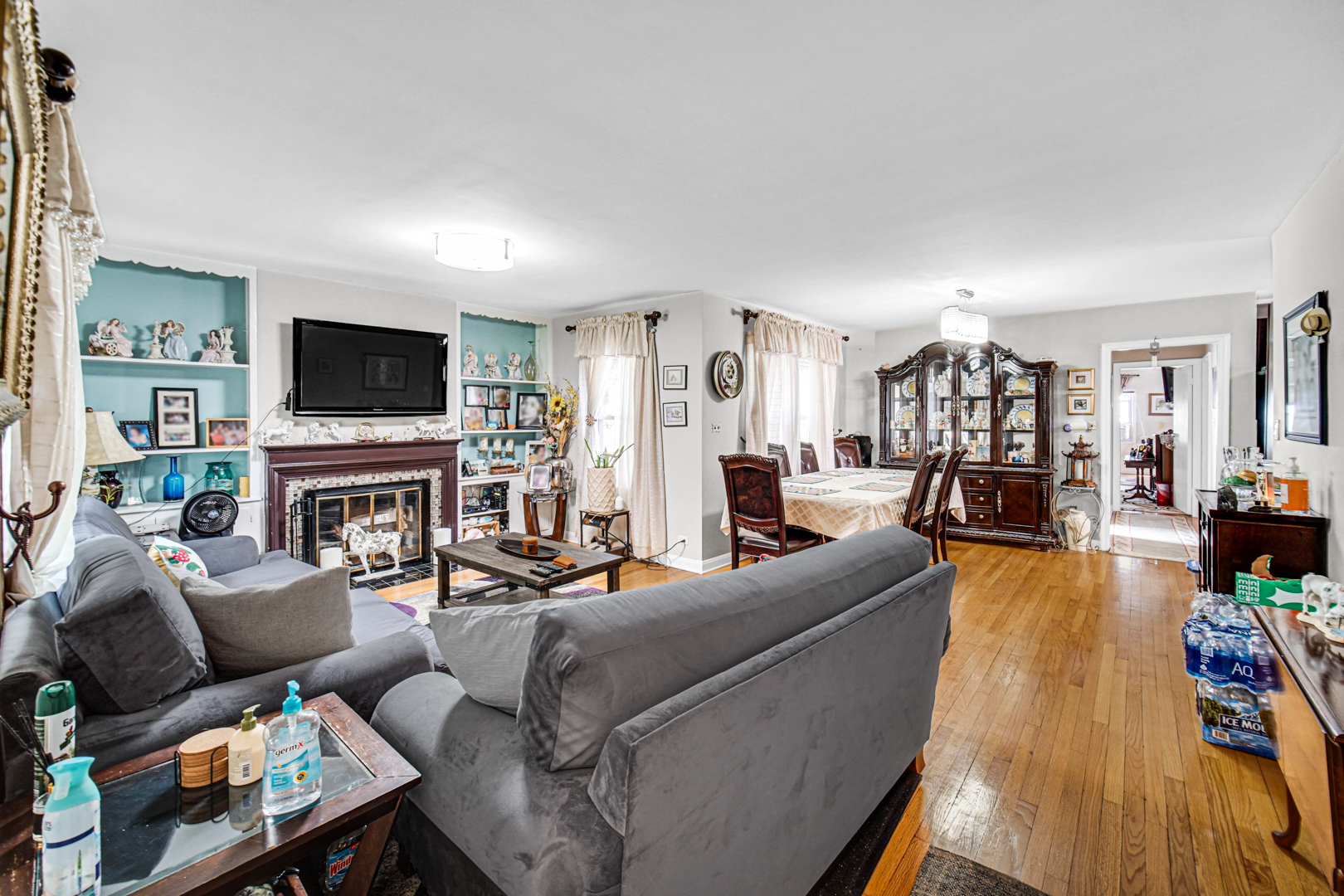 1604 Dobson Street Property Photo 3