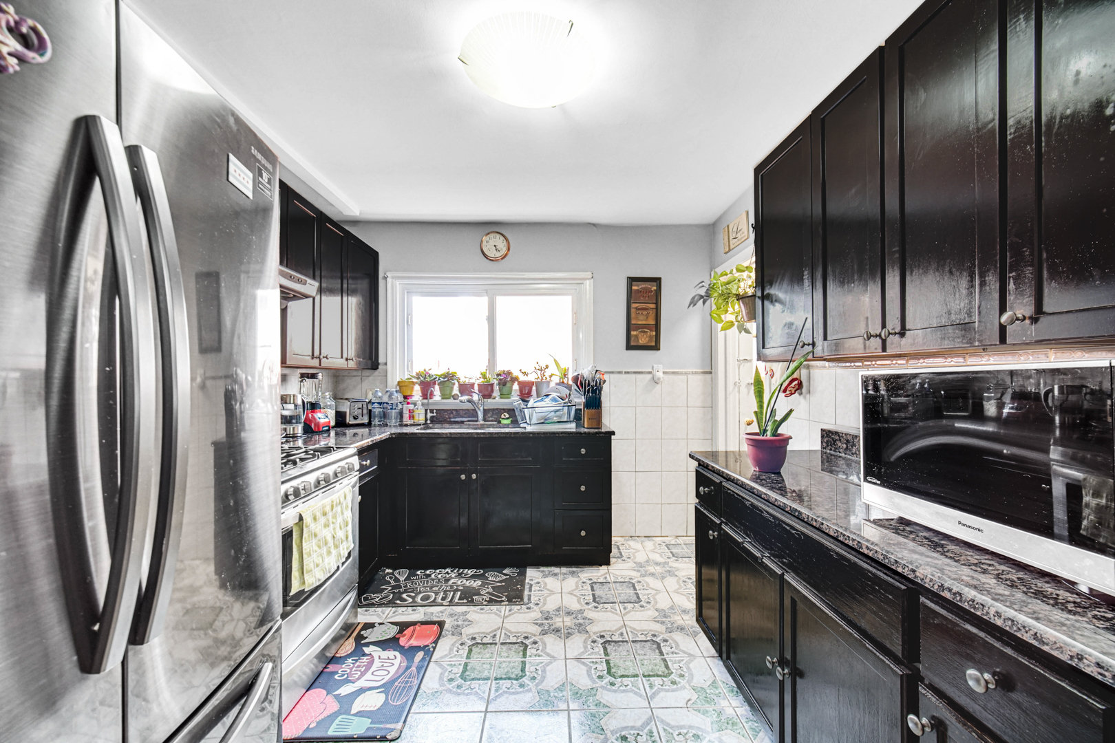 1604 Dobson Street Property Photo 9