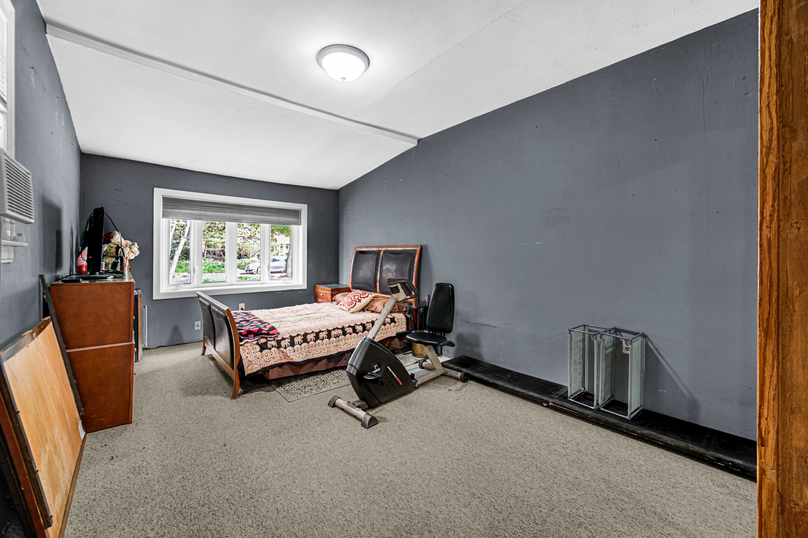 1604 Dobson Street Property Photo 11