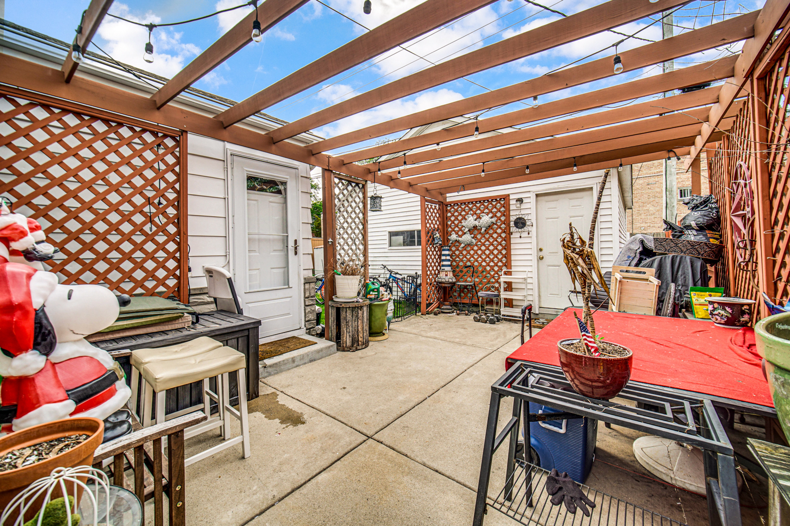 1604 Dobson Street Property Photo 16