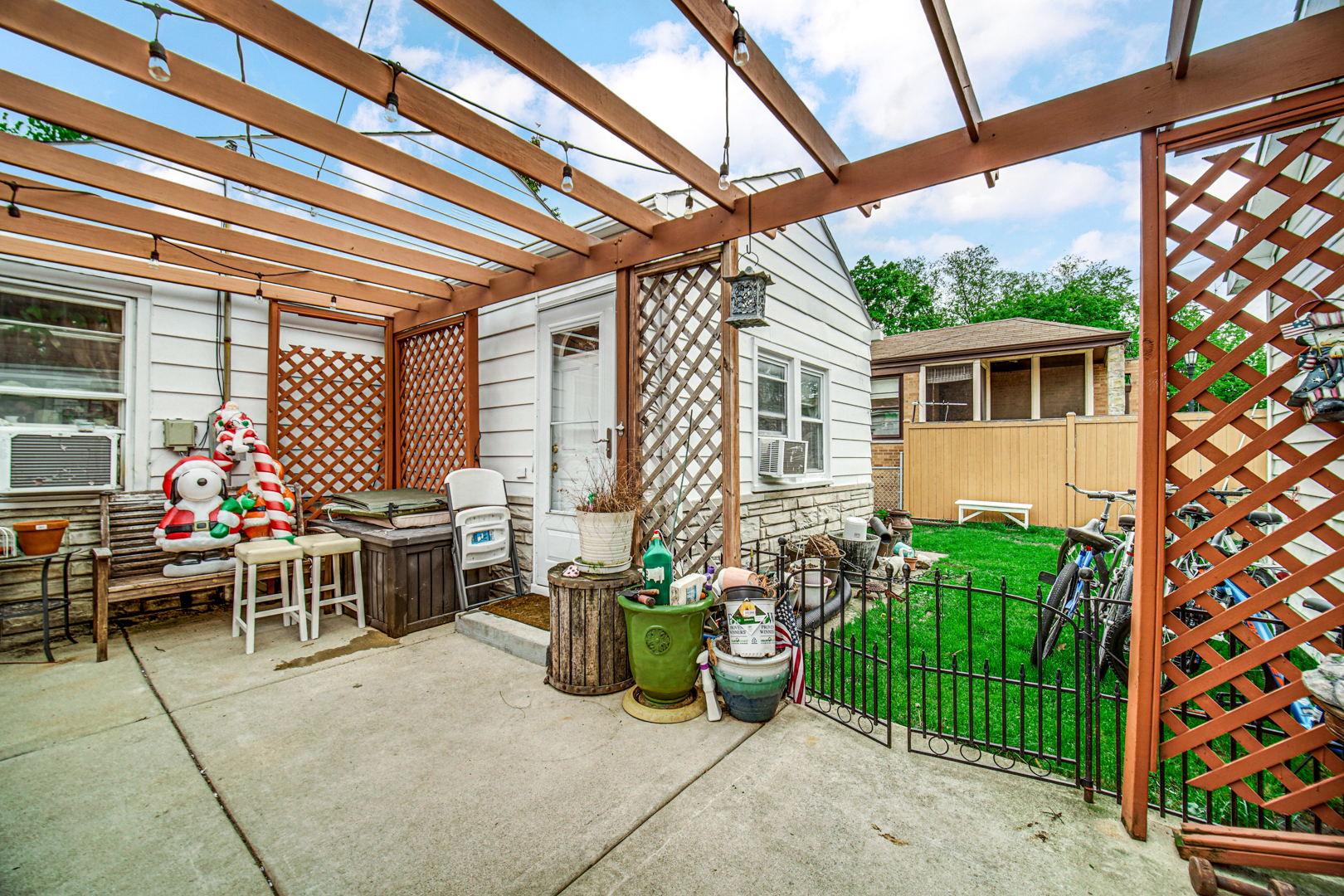 1604 Dobson Street Property Photo 17